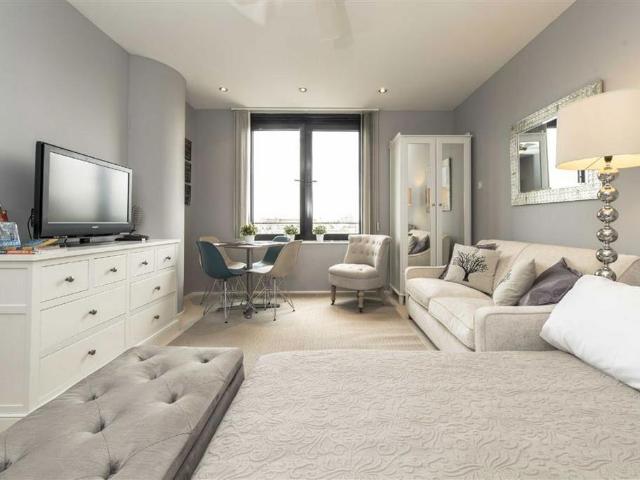 Cromwell Road, London SW7 Studio to rent £2,197 pcm £507 pw