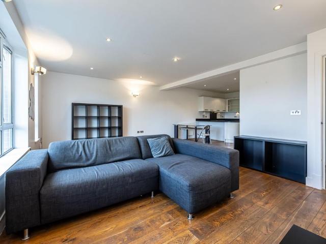 Cromwell Road, SW5 2 bed apartment to rent £4,008 pcm £925 pw