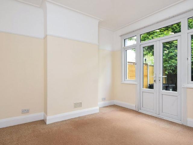 Cromwell Road, Southend on Sea, Essex, SS2 5NG