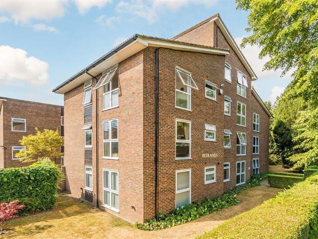 Cromwell Road, Teddington TW11, 2 bed flat to rent, £2,195 pcm | PrimeLocation