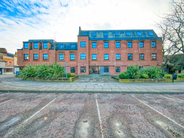 Cromwell Square, Ipswich IP1, 1 bed flat to rent, £810 pcm | PrimeLocation