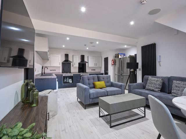Cromwell Street, Swansea SA1, 6 bed shared accommodation to rent, £3,770 pcm | PrimeLocation