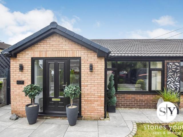 Cronshaw Drive, Langho, BB6 3 bed semi detached bungalow to rent £1,500 pcm £346 pw