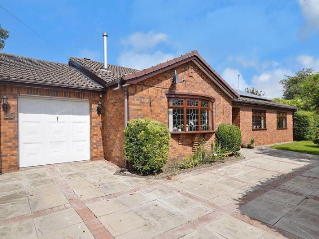 Cronton Lane, Widnes, WA8 9AR 3 bed detached bungalow to rent £1,500 pcm £346 pw