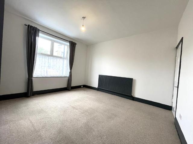 Crookes, Sheffield S10 2 bed maisonette to rent £800 pcm £185 pw