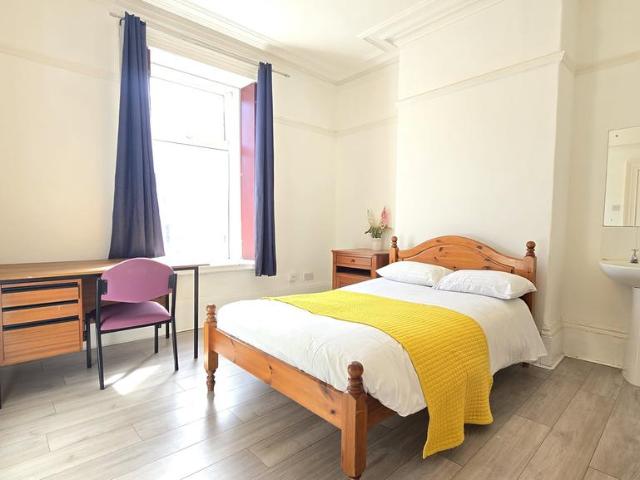 Crookesmoor Road, Sheffield S6 1 bed house of multiple occupation to rent £610 pcm £141 pw