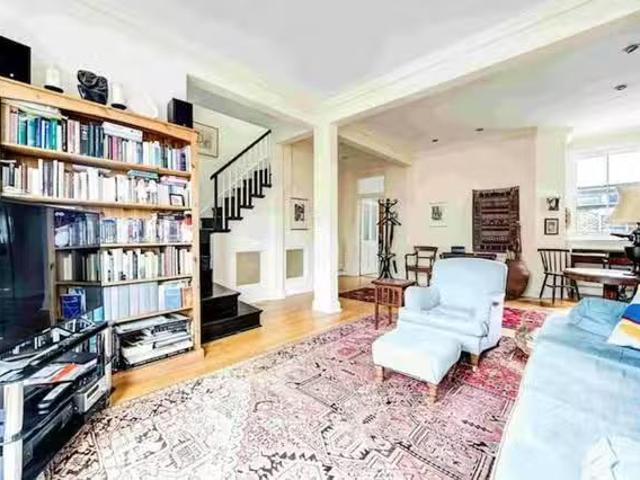 Crookham Road, London