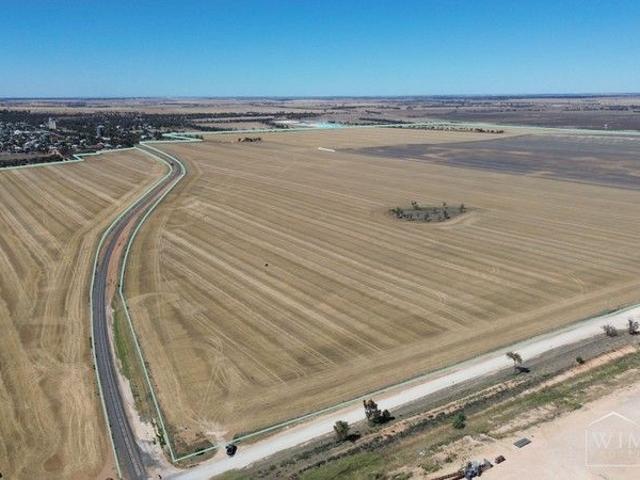 Cropping Land minutes from town