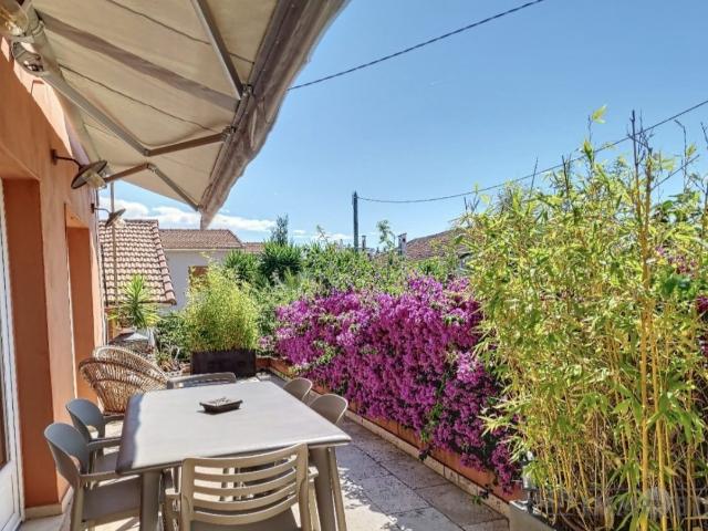 Cros de Cagnes, plein Sud, villa individuelle de 165m2 carre. 166m² Cagnes sur Mer