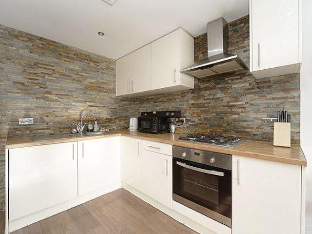 Cross Chapel Street, Leeds 3 bed apartment to rent £2,067 pcm £477 pw