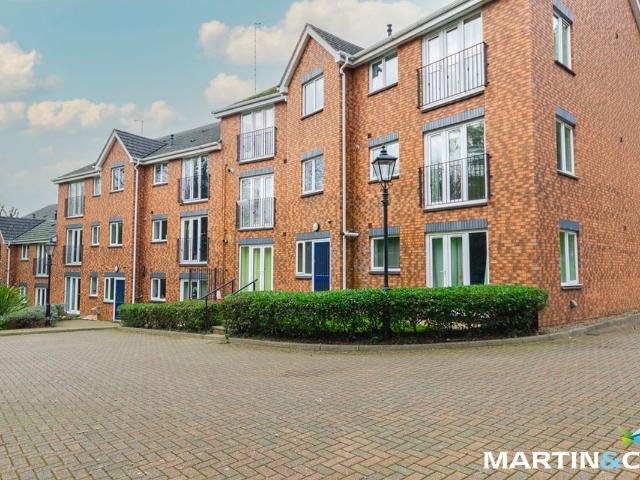 Cross Farm Manor, Cross Farm Road, Harborne B17, 2 bed flat to rent, £1,250 pcm | PrimeLocation