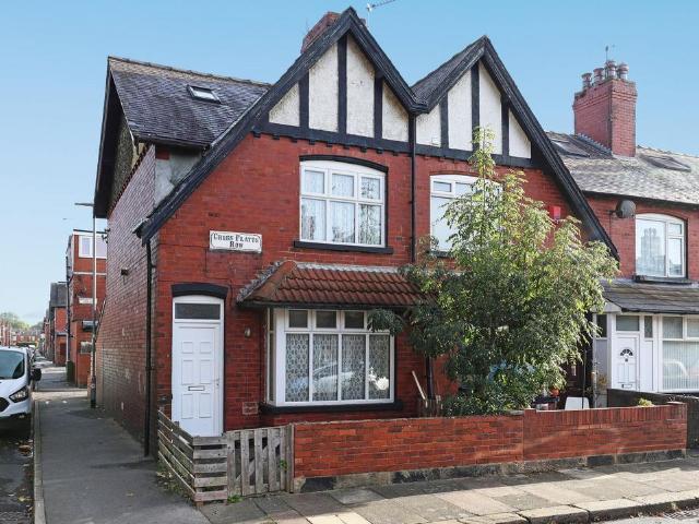 Cross Flatts Row, Leeds, LS11 3 bed terraced house to rent £1,150 pcm £265 pw