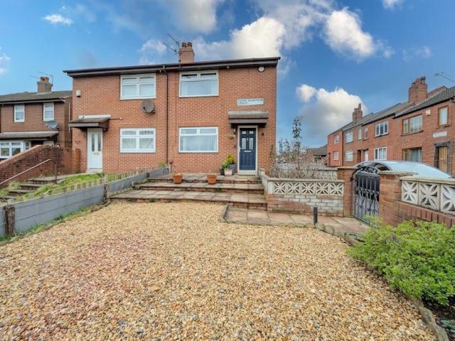 Cross Grasmere Street, Leeds LS12 3 bed link detached house to rent £1,200 pcm £277 pw