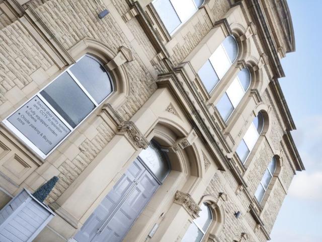 Cross Lane, Huddersfield HD4, 1 bed flat to rent, £477 pcm | PrimeLocation