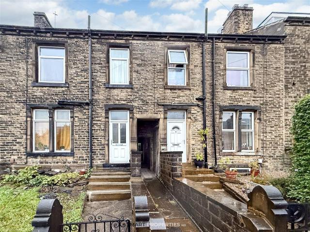 Cross Lane, Huddersfield HD4, 2 bed terraced house to rent, £750 pcm | PrimeLocation