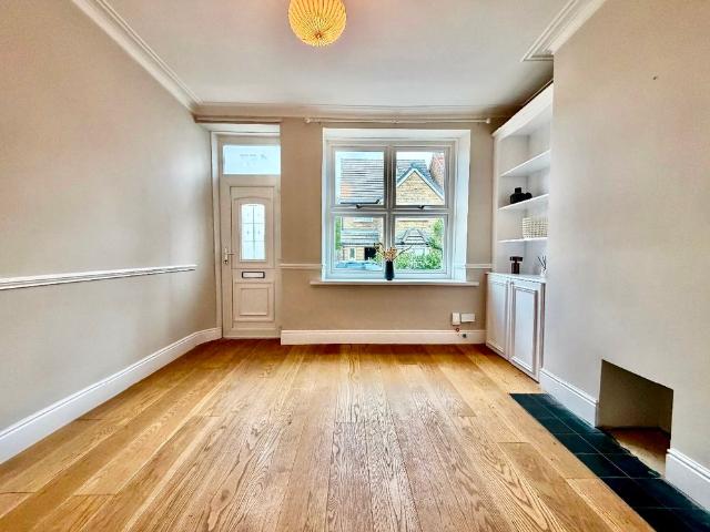 Cross Lane, Sheffield, S10
