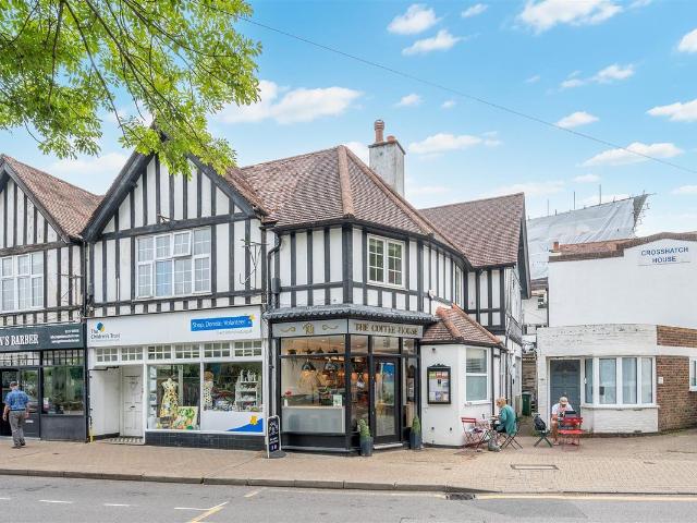 Cross Road, Tadworth KT20, 2 bed flat to rent, £1,550 pcm | PrimeLocation