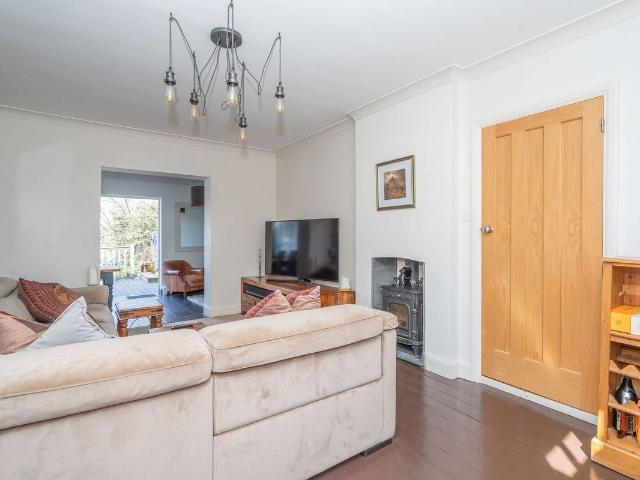Cross Road WD19, Bushey, Watford, 4 bed detached house to rent, £3,000 pcm | PrimeLocation