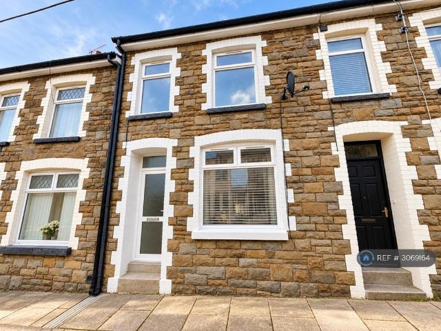 Cross St, Abertillery, NP13 3 bed terraced house to rent £850 pcm £196 pw