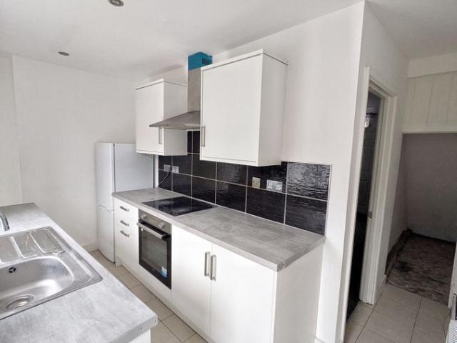 Cross Street, Abertillery NP13, 2 bed terraced house to rent, £650 pcm | PrimeLocation