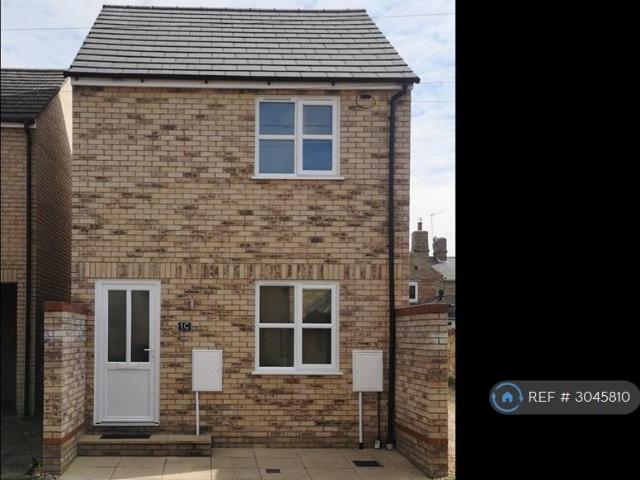 Cross Street, Huntingdon, PE29 2 bed detached house to rent £1,200 pcm £277 pw
