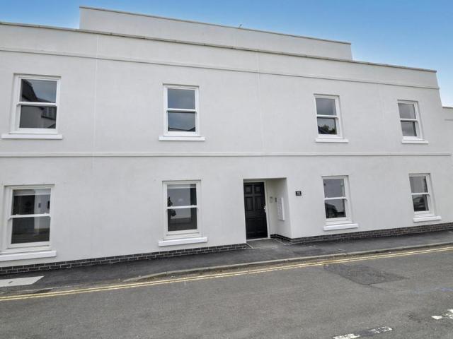 Cross Street, Leamington Spa 2 bed apartment to rent £1,400 pcm £323 pw