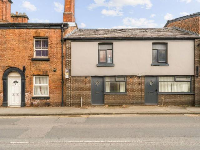 Cross Street, Macclesfield SK11, 2 bed terraced house to rent, £1,000 pcm | PrimeLocation