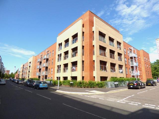 Cross Street, Portsmouth PO1 3 bed apartment to rent £1,650 pcm £381 pw