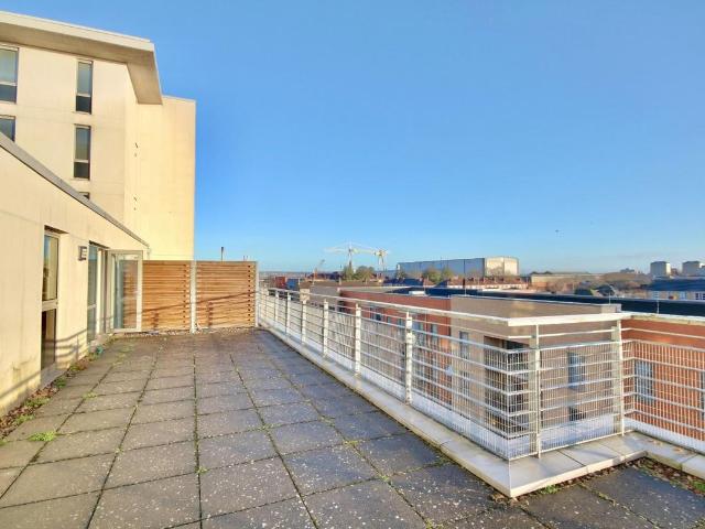 Cross Street, Portsmouth PO1, 2 bed flat to rent, £1,450 pcm | PrimeLocation