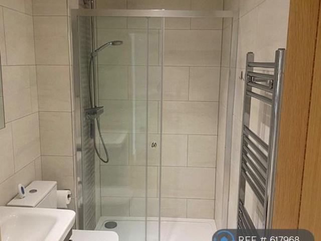 Cross Street, Reading, RG1 1 bed flat to rent £1,250 pcm £288 pw