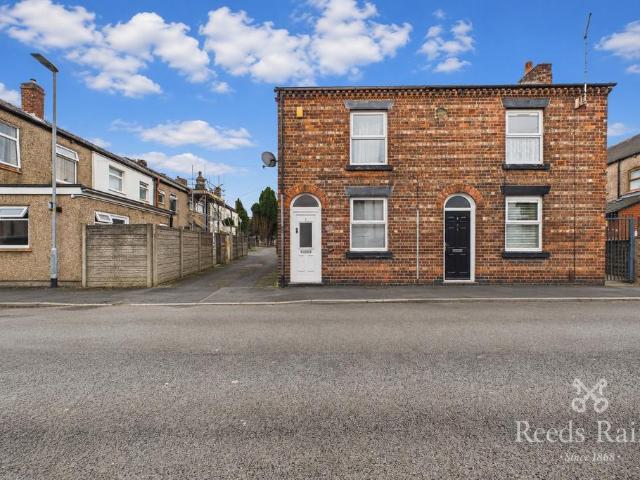 Cross Street, Wigan WN5 2 bed end of terrace house to rent £775 pcm £179 pw