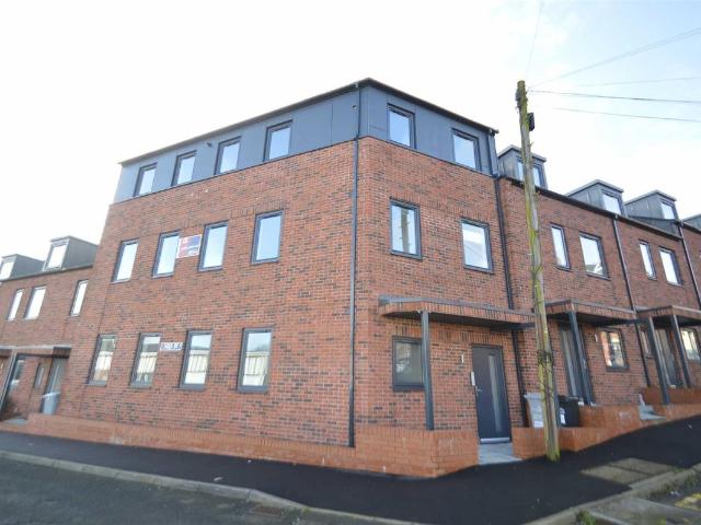Crossall Street, Macclesfield SK11, 2 bed flat to rent, £1,295 pcm | PrimeLocation