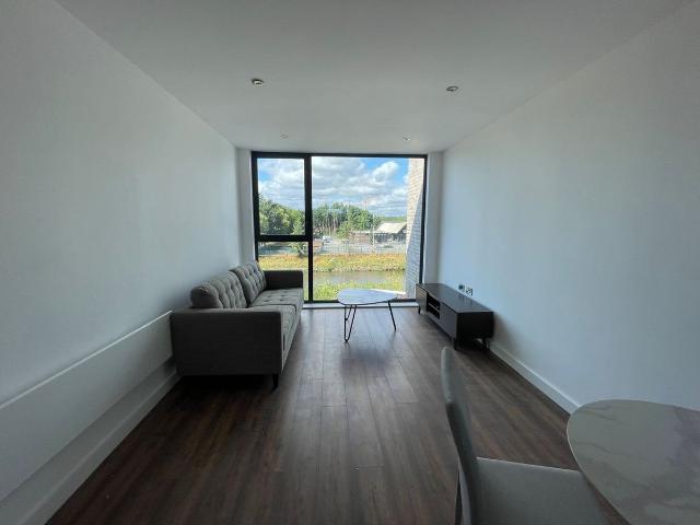 Crossbank Apartments, Salford M7, 1 bed flat to rent, £1,050 pcm | PrimeLocation