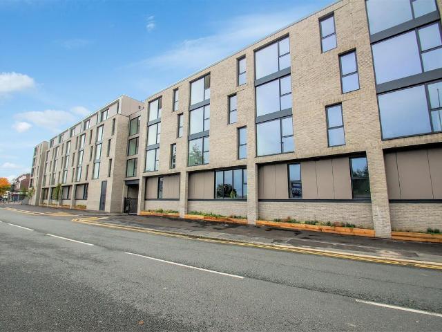 Crossbank, Salford M7, 2 bed flat to rent, £1,250 pcm | PrimeLocation