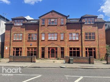 Crossbrook Street, WALTHAM CROSS 2 bed apartment to rent £1,900 pcm £438 pw