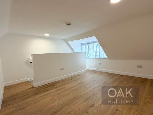 Crossbrook Street, Cheshunt, Waltham Cross EN8, 3 bed maisonette to rent, £1,700 pcm | PrimeLocation