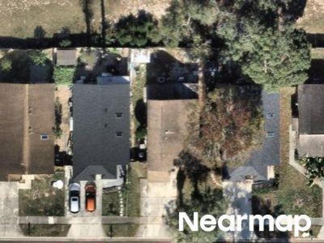 Crossfield Dr