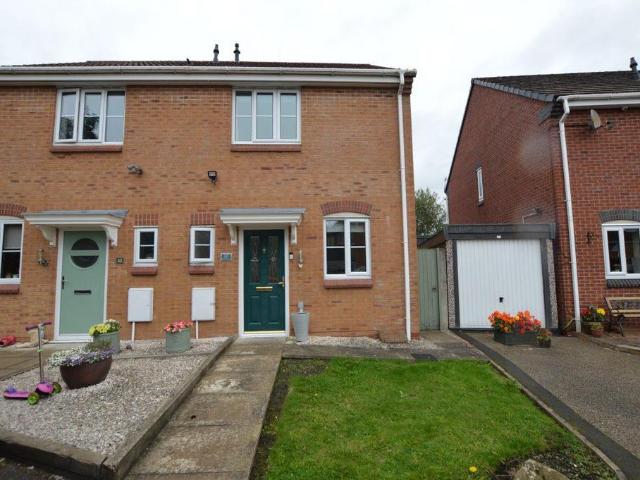 Crossfield Drive, Hindley Green 2 bed semi detached house to rent £1,050 pcm £242 pw