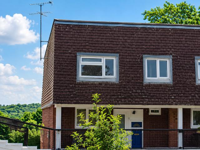 Crossfield, Fernhurst GU27, 3 bed maisonette to rent, £1,450 pcm | PrimeLocation