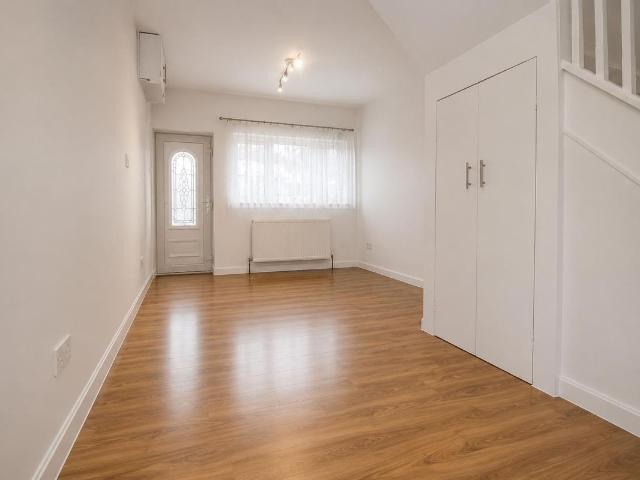 Crosslands Avenue, Southall UB2, 2 bed terraced house to rent, £1,800 pcm | PrimeLocation