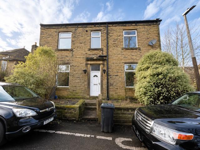 Crossley Place, Linthwaite, Huddersfield HD7, 3 bed detached house to rent, £1,000 pcm | PrimeLocation