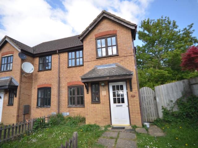 Crosslow Bank, Emerson Valley MK4 3 bed semi detached house to rent £1,550 pcm £358 pw