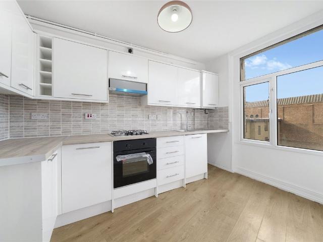 Crossway, Hackney N16, 4 bed detached house to rent, £4,200 pcm | PrimeLocation
