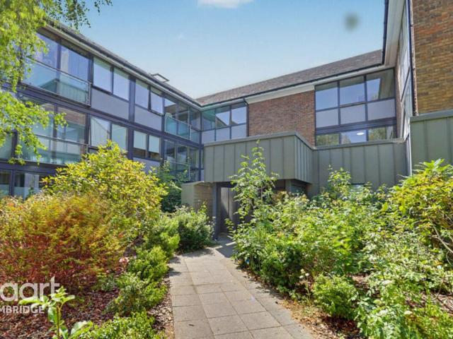 Crossways Gardens, Cambridge Studio to rent £1,180 pcm £272 pw