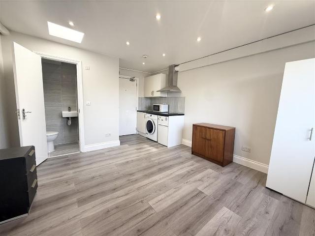 Craven Park Road, Hackney N15, Studio to rent, £1,200 pcm | PrimeLocation
