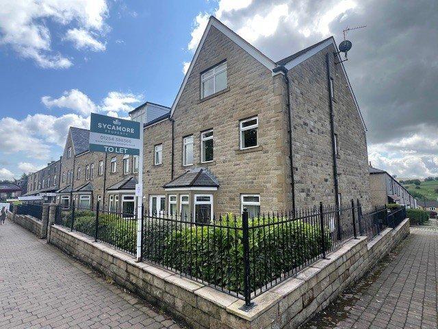 Cravendale Court, Colne 2 bed apartment to rent £700 pcm £162 pw