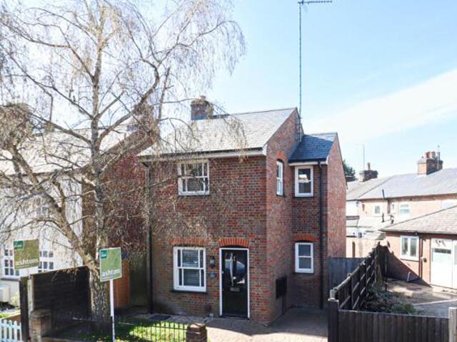Cravells Road, Harpenden, 2 Bedroom Detached