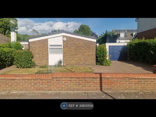 Craybrooke Road, Sidcup DA14, 3 bed bungalow to rent, £1,950 pcm | PrimeLocation