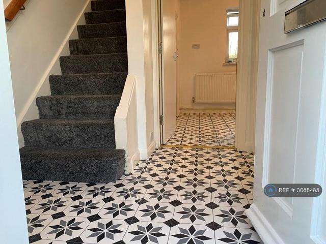 Crayford Road, Dartford, DA1 3 bed terraced house to rent £2,100 pcm £485 pw