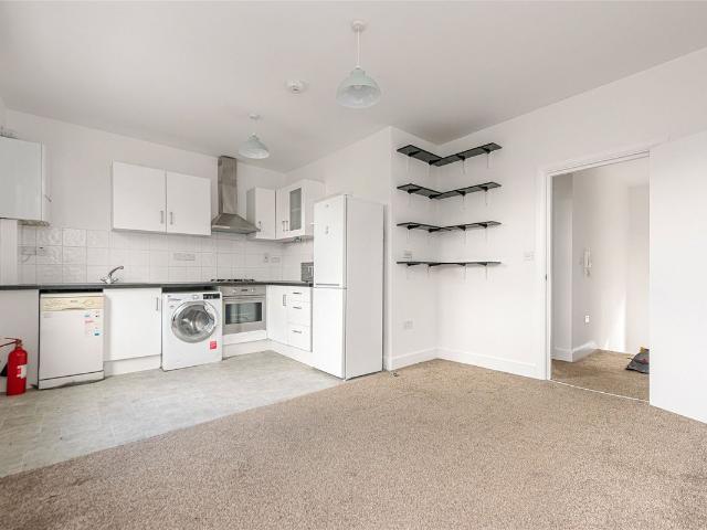 Crayford Road, Islington, Holloway, London N7, 2 bed flat to rent, £2,250 pcm | PrimeLocation
